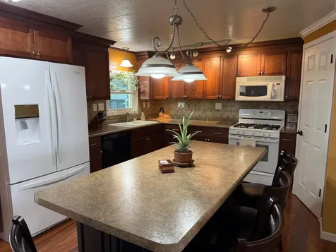 223 10th Avenue Worthington MN 56187