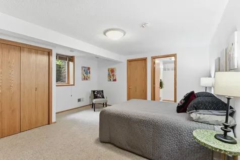 6221 Hansen Road Edina MN 55436