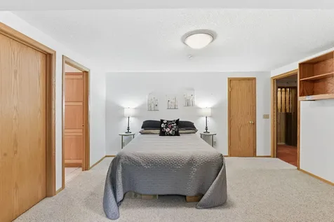 6221 Hansen Road Edina MN 55436