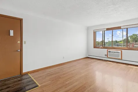 1339 Conway Street Saint Paul MN 55106