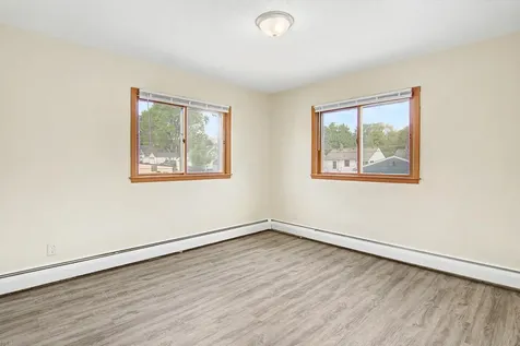 1339 Conway Street Saint Paul MN 55106
