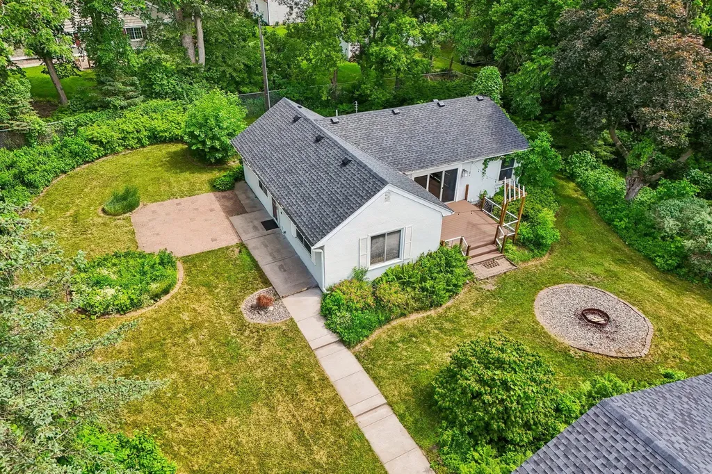 2165 11th Street White Bear Lake MN 55110