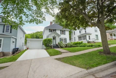 321 Center Street Mankato MN 56001