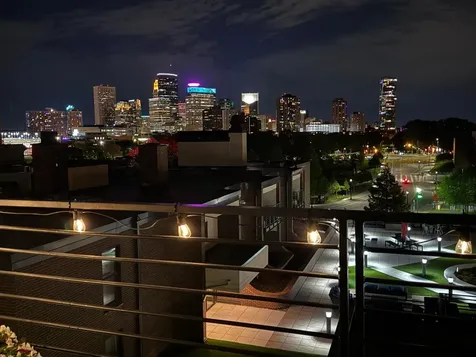 52 Groveland Terrace Minneapolis MN 55403
