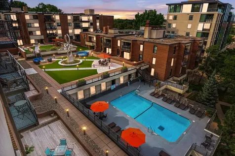 52 Groveland Terrace Minneapolis MN 55403