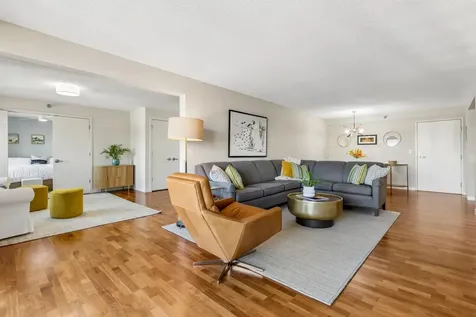 52 Groveland Terrace Minneapolis MN 55403