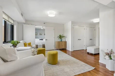 52 Groveland Terrace Minneapolis MN 55403