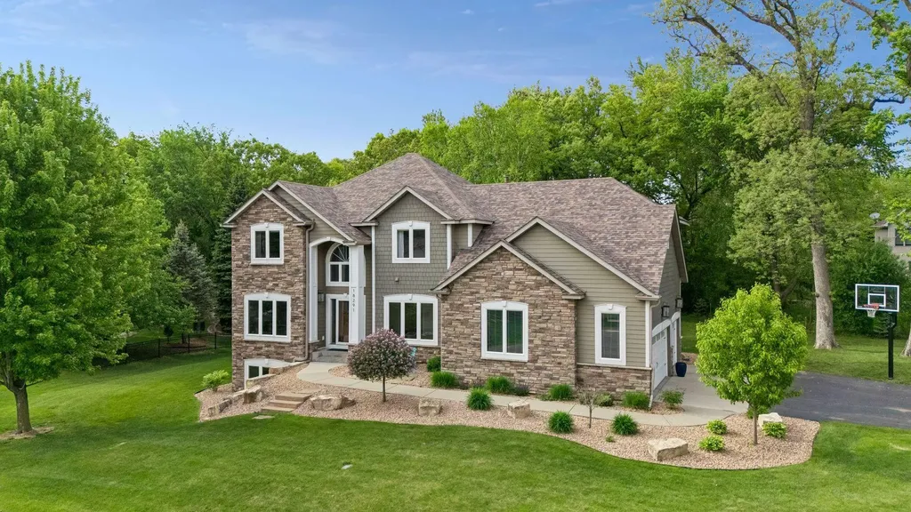 18291 Jacquard Path Lakeville MN 55044