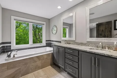 18291 Jacquard Path Lakeville MN 55044