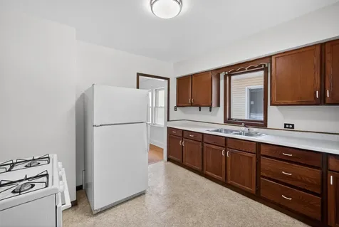 2711 W 9th Street Duluth MN 55806