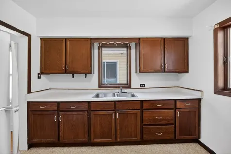 2711 W 9th Street Duluth MN 55806