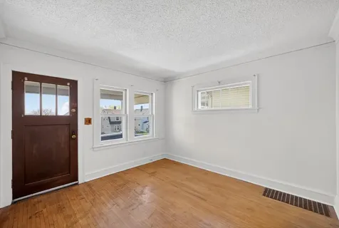 2711 W 9th Street Duluth MN 55806