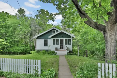 330 Basil Street Taylors Falls MN 55084
