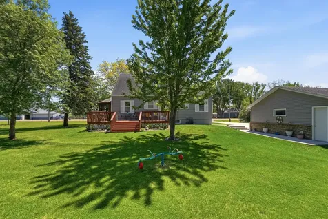 573 Stearns Avenue E Eden Valley MN 55329