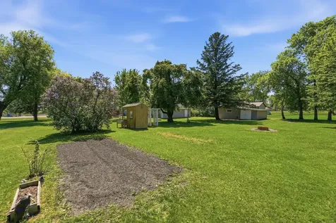 573 Stearns Avenue E Eden Valley MN 55329