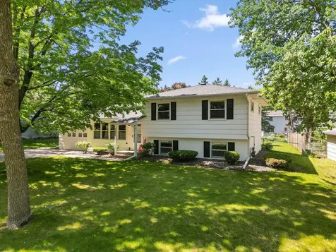3645 Rolling View Drive White Bear Lake MN 55110