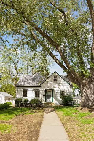 3509 Quail Avenue N Crystal MN 55422