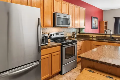 2033 Poppy Drive Chanhassen MN 55317