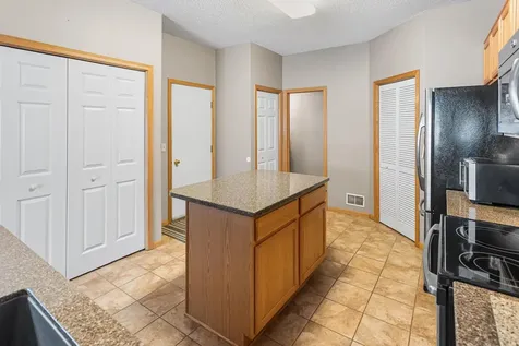 2033 Poppy Drive Chanhassen MN 55317