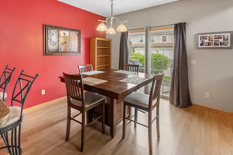 2033 Poppy Drive Chanhassen MN 55317