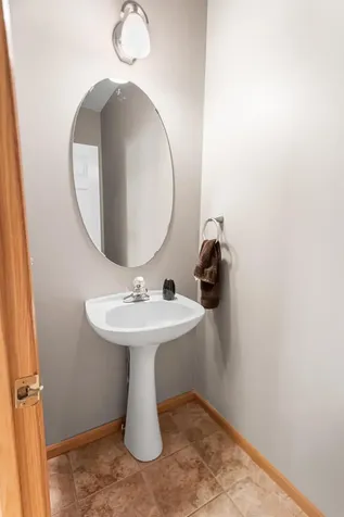 2033 Poppy Drive Chanhassen MN 55317