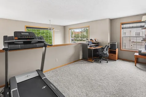 2033 Poppy Drive Chanhassen MN 55317