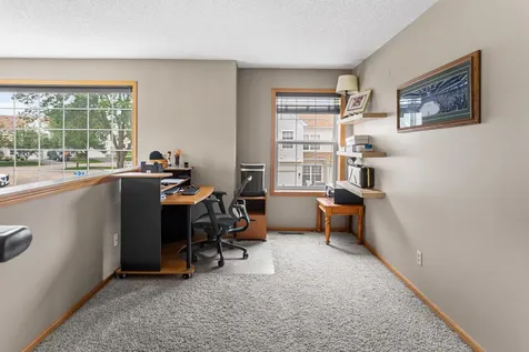 2033 Poppy Drive Chanhassen MN 55317