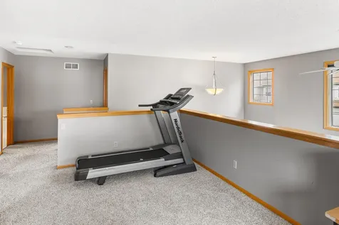 2033 Poppy Drive Chanhassen MN 55317