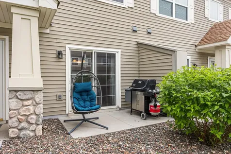 2033 Poppy Drive Chanhassen MN 55317