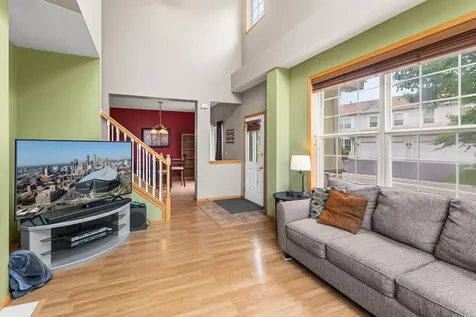 2033 Poppy Drive Chanhassen MN 55317