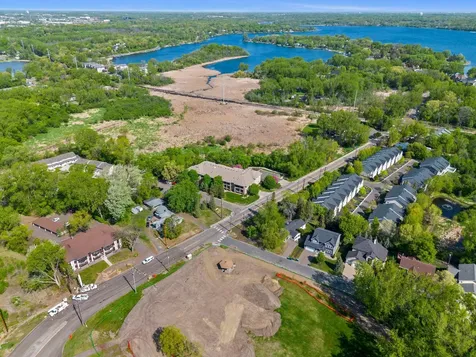 10806 S Shore Drive Plymouth MN 55441