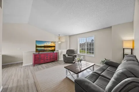 1998 Brittany Court Shakopee MN 55379