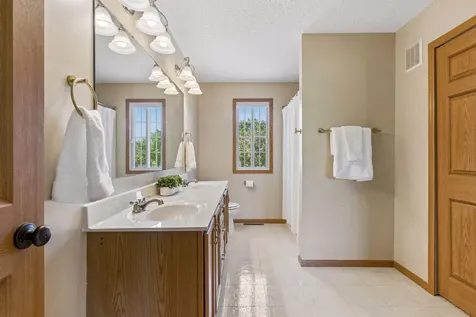 3200 Juniper Circle Woodbury MN 55125