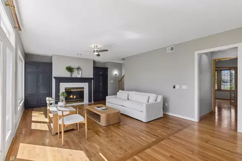 8940 Highview Lane Woodbury MN 55125