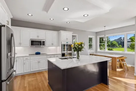 8940 Highview Lane Woodbury MN 55125