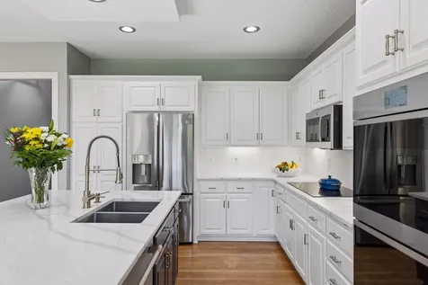 8940 Highview Lane Woodbury MN 55125