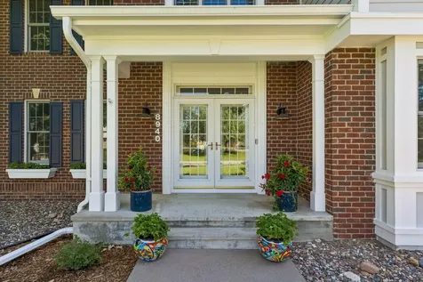 8940 Highview Lane Woodbury MN 55125