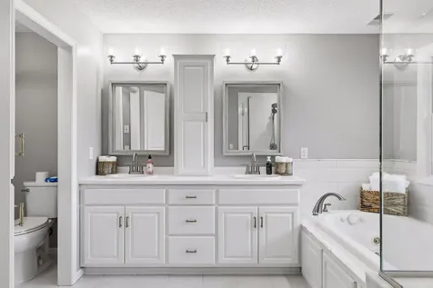 8940 Highview Lane Woodbury MN 55125