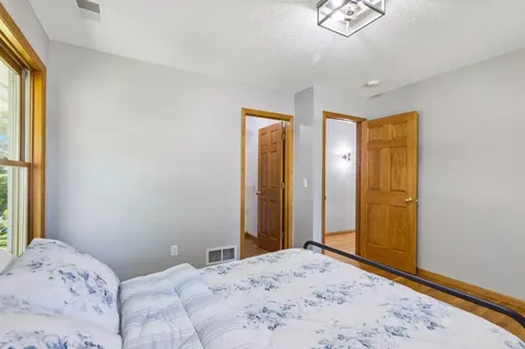 8940 Highview Lane Woodbury MN 55125