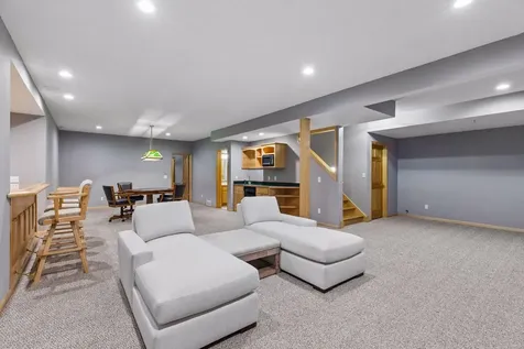 8940 Highview Lane Woodbury MN 55125