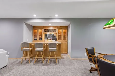 8940 Highview Lane Woodbury MN 55125