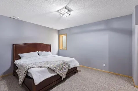 8940 Highview Lane Woodbury MN 55125