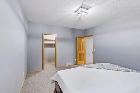 8940 Highview Lane Woodbury MN 55125
