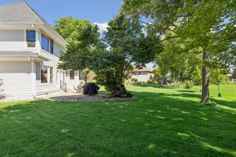 8940 Highview Lane Woodbury MN 55125