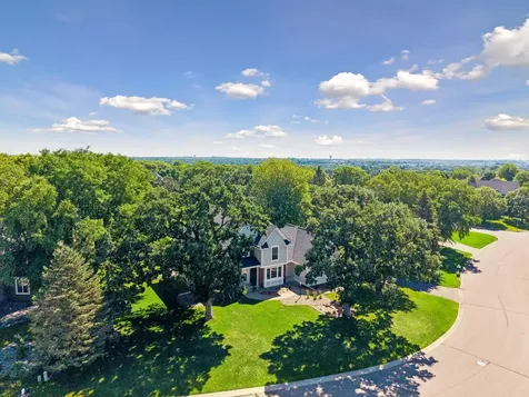 8940 Highview Lane Woodbury MN 55125