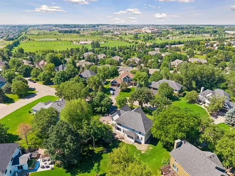 8940 Highview Lane Woodbury MN 55125