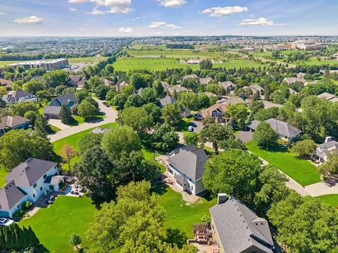 8940 Highview Lane Woodbury MN 55125