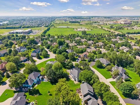 8940 Highview Lane Woodbury MN 55125
