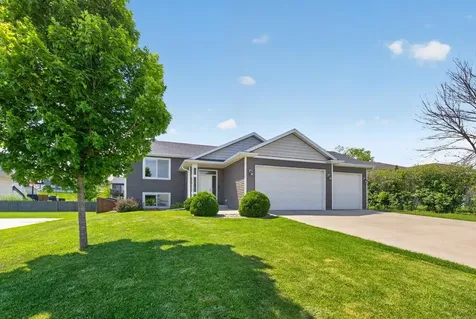 810 8th Avenue SW Pine Island MN 55963