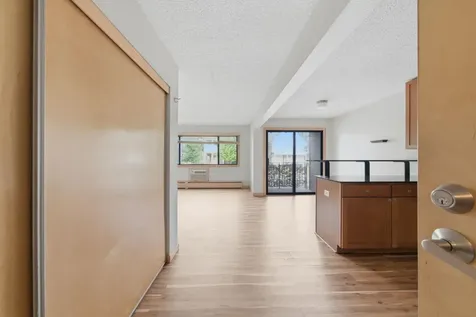 2530 1st Avenue S Minneapolis MN 55404